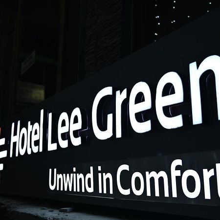 Hotel Lee Green Manāli エクステリア 写真